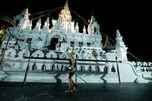 BIB: 171
                            <button type="button" onclick="openModal(22454080)" class="btn btn-primary btn-sm float-right btn-popup" data-toggle="modal" data-target=".modal-high-quality">
                        <i class="fas fa-shopping-cart"></i> Add to Cart
                    </button>
                                            <button type="button" onclick="isThisMe(22454080, true)" class="btn btn-success btn-sm float-right btn-popup btn-isme hidden" data-toggle="tooltip" data-placement="bottom" title="นี่คือรูปของคุณใช่ไหม คลิกที่นี่เพื่อเอาเข้าอัลบั้ม">
                        <i class="fas fa-plus"></i> Add to album
                    </button>
                    <button type="button" onclick="isThisMe(22454080, false)" class="btn btn-warning btn-sm float-right btn-popup btn-isnotme hidden">
                        <i class="fas fa-ban"></i> Remove from album
                    </button>